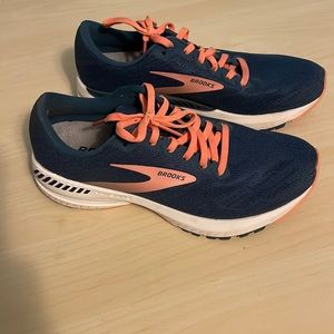 Womens Brooks Ravenna 11 Sneakers Size 7